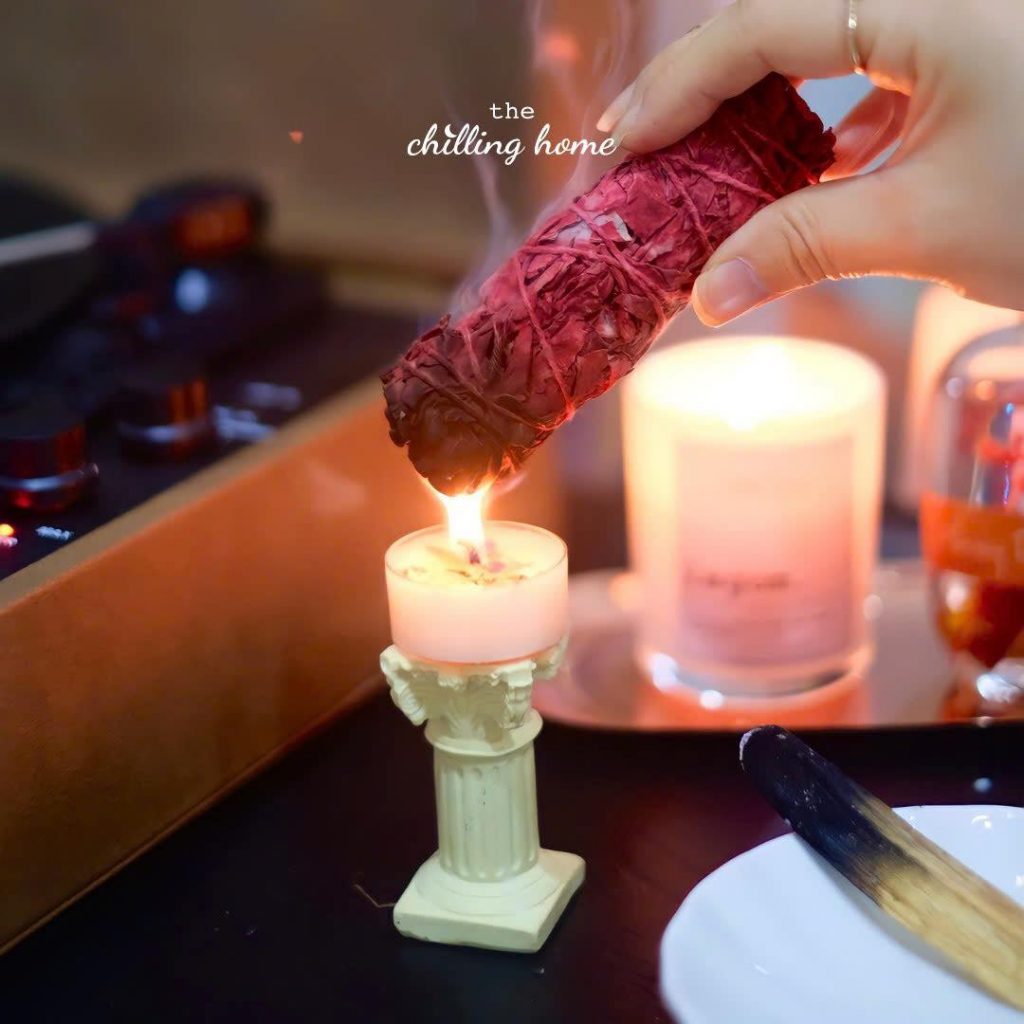 Thanh tẩy với xô thơm sage