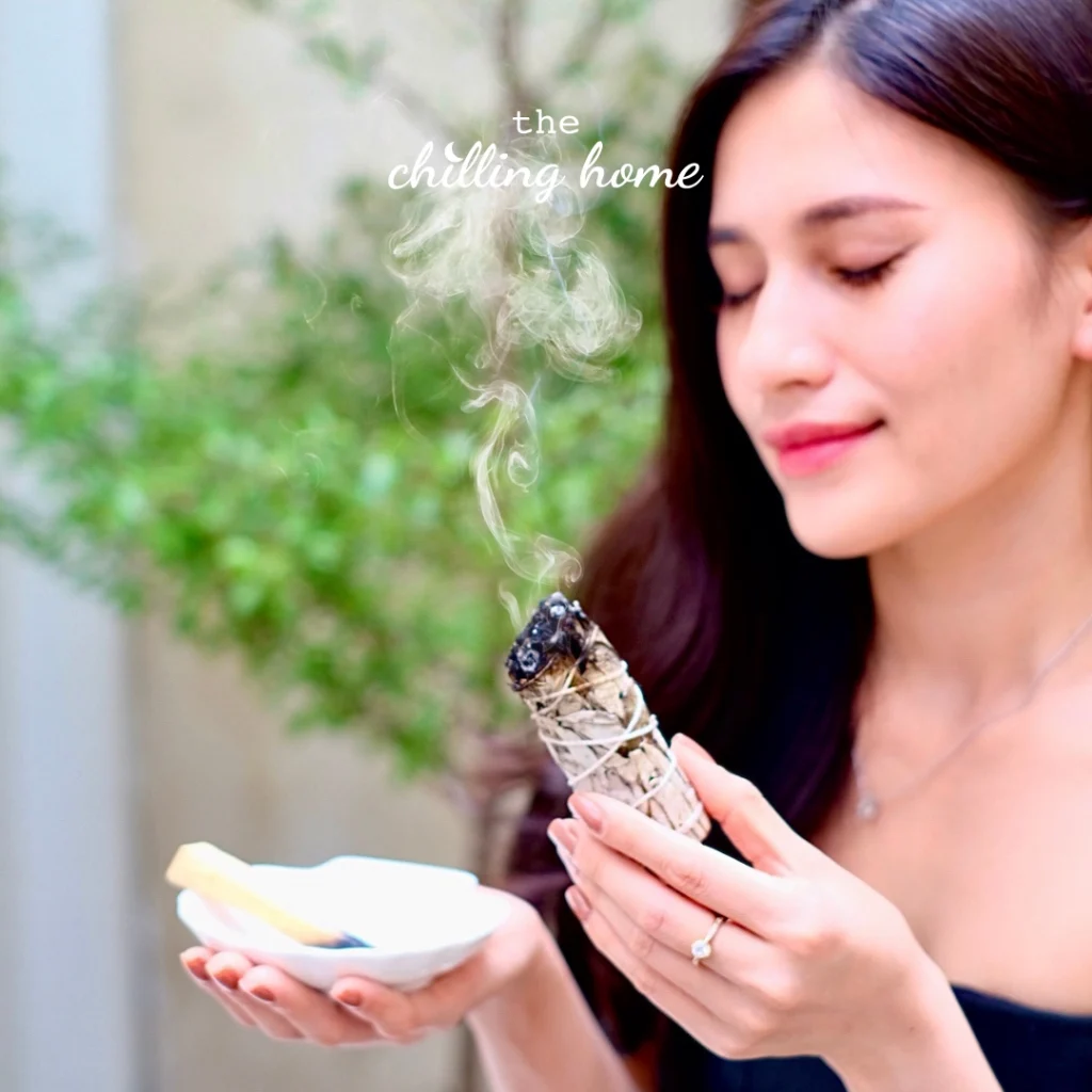 Thanh tẩy với Sage xô thơm