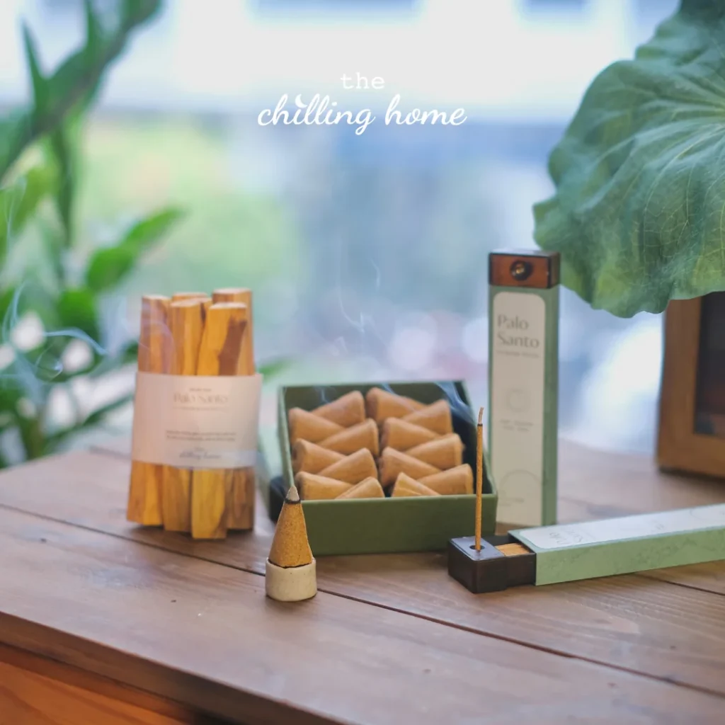 Thanh tẩy cùng Sage và Palo Santo là cách bảo vệ năng lượng bên trong 