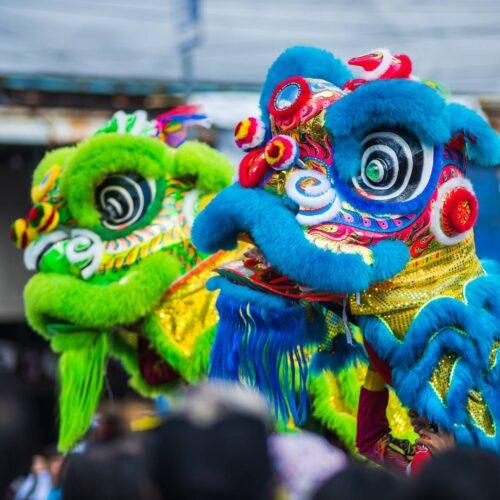 Múa lân ngày khai trương cửa hàng